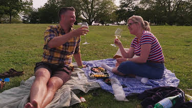 23:15: Gift ved første blikk – Danmark: Skål for opp- og nedturer | NRK 2 | 4/23 2026