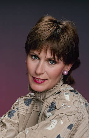 Susan Clark as Magnolia Dusty Clydesdale