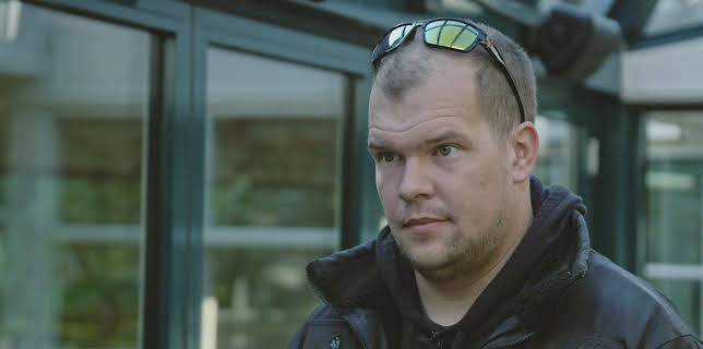 18:00: Lyxfällan (S27 E7) (S27) | TV3 | 3/13 2026