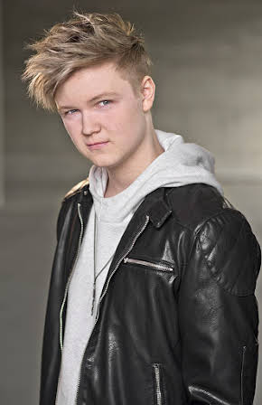 Sean Thomas as Nick