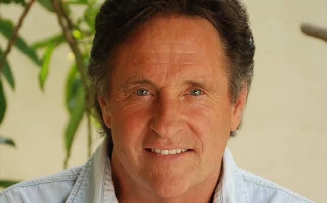 Robert Hays