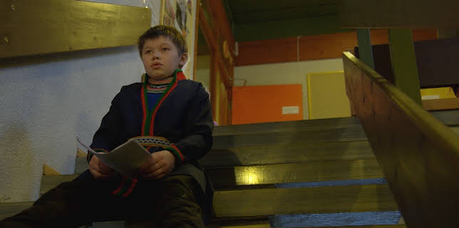 17:00: Laara & Leisa: Lykkebeinet | NRK Super | 11/14 2025