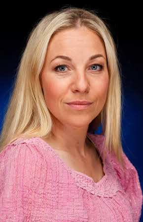 Janne Formoe as 