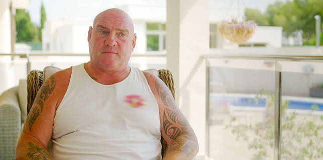 8:00 AM: Bargain-Loving Brits in the Sun (S9 E15) (S9) | 5 Star | 11/12 2025