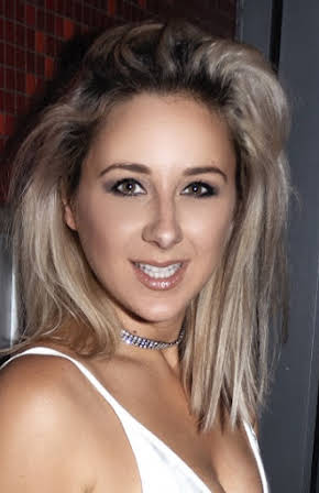 Victoria Fratz as Stef