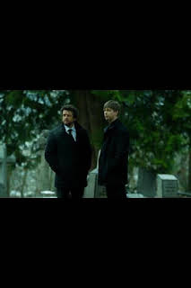 12:27: Motive (T1): Ep.10 Un ángel caído | Calle 13 | 7/13 2026