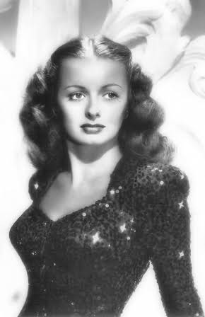 Noel Neill as 