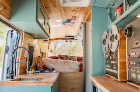 Van Go: Rock and Rolling