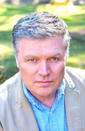 Don Anderson as Patron