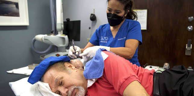 20:00: Dr. Pimple Popper (S5 E18) (S5) | TLC | 1/5 2026