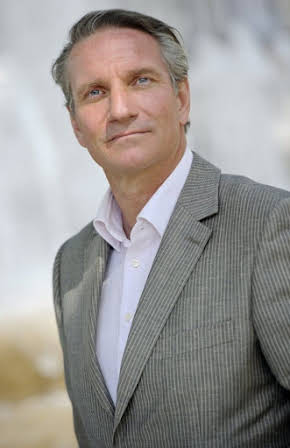 Peter Blok as 