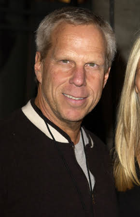 Steve Tisch as 