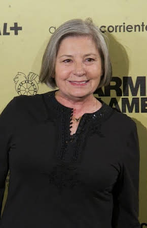 Tina Sáinz as 