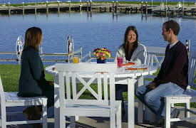 Lakefront Bargain Hunt, Season 1: Off We Go to Lake Winnebago