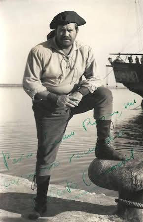 Roberto Camardiel as 