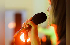 Mastering Stage Presence: How to Present to Any Audience: Clear, Energized Speech