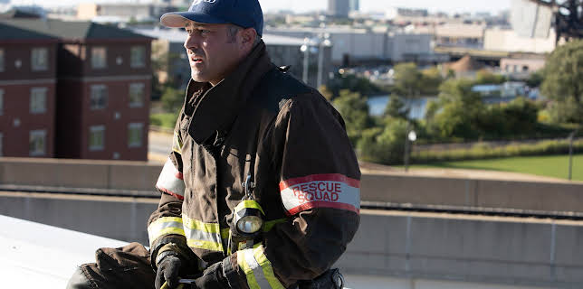 03:30: Chicago Fire (S8 E7) (S8) | Viasat Series | 12/3 2025