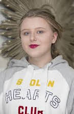 Ophelia Pitzner as Lillesøster