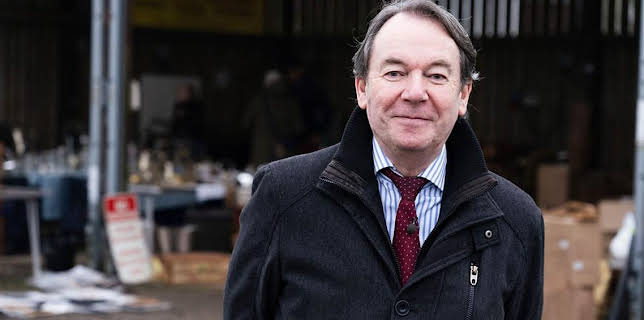 12:00 PM: Bargain Hunt (S62) | BBC One East Midlands | 11/23 2025