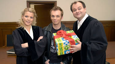 03:55: Die dreisten Drei - Die Comedy-WG | Sat1 | 4/25 2026