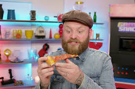 Gamer Snacks: Bite-Sized Pizza Balls and Smoothie Time