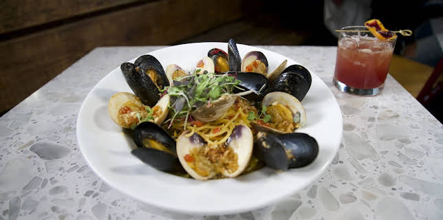 05:50: Food Paradise | ProSieben Maxx | 2/5 2026