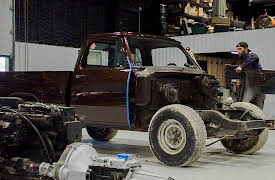 Holden Bros. Restos, Season 1: Dodge D100 in Distress