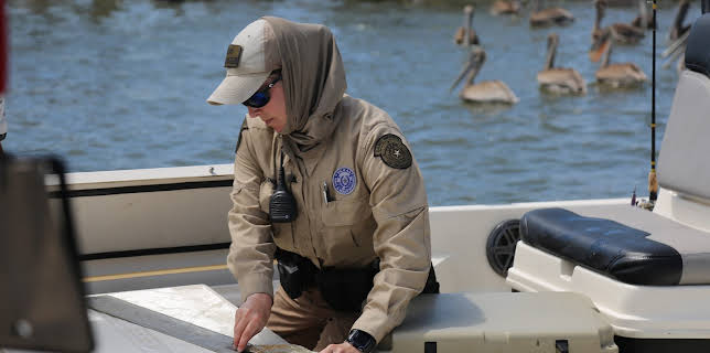 22:00: Lone Star Law  (S5 E15) (S5) | Animal Planet | 3/3 2026