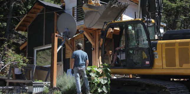 5:00 PM: Homestead Rescue (S4) | Discovery Channel | 3/23 2026