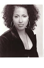 Millicent Shelton som Director