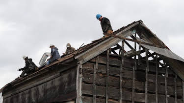 8:00 AM: Barnwood Builders (S5) | Discovery Channel | 7/20 2026