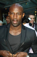 David Gyasi como 