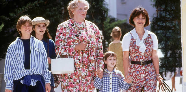 13:00: Välkommen Mrs. Doubtfire | TV3 | 12/26 2025