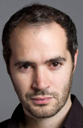 Richard Sahagún as Mikel