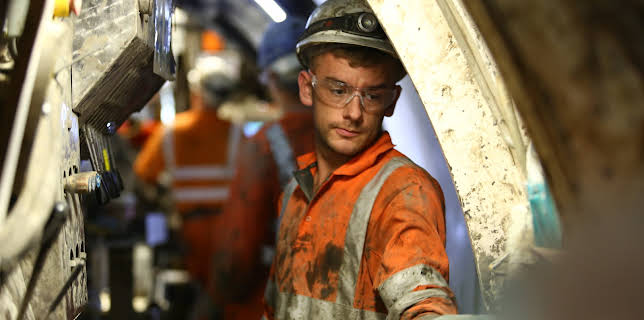 05:30: How Do They Do It? (S12 E20) (S12) | Kanal 9 | 12/17 2025