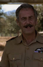 Geoffrey Hutchings som 