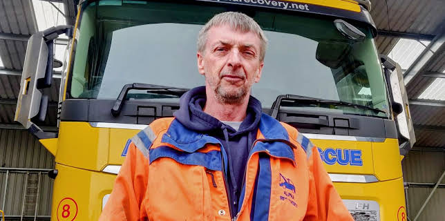 3:00 AM: Trucking Hell (S9 E6) (S9) | Paramount | 11/12 2025