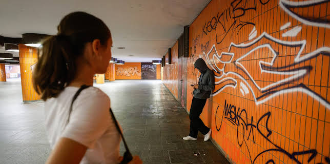 19:00: Drogen, Dreck und dunkle Ecken | ZDFinfo | 1/19 2026