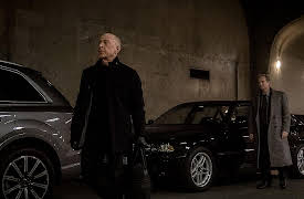 Counterpart, Season 1: The Crossing