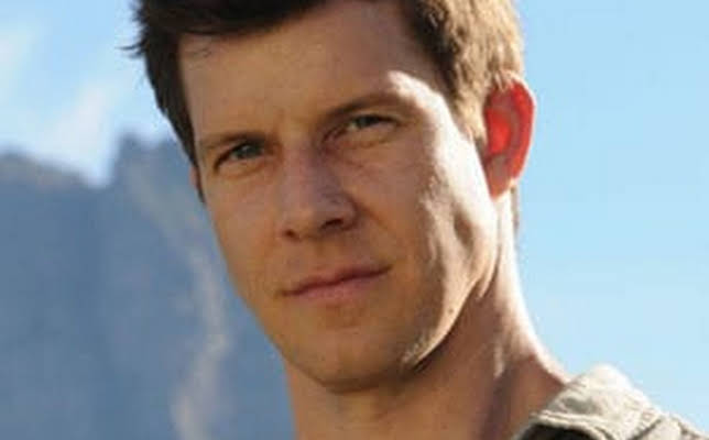 Eric Mabius