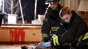 19:35: Chicago Fire (S1 E12) (S1) | Viasat Series | 5/28 2026