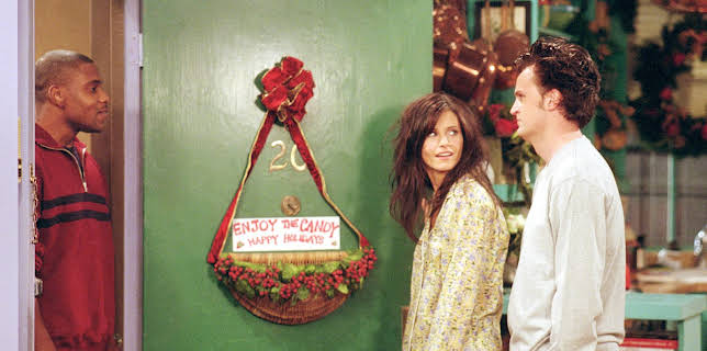 15:55: Friends (S7 E9) (S7) | TV3 | 12/17 2025