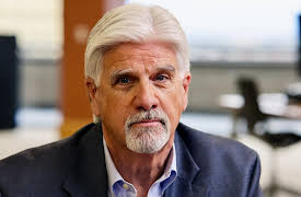 The Flight Attendant Murders, Season 1: Episode 1