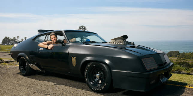 08:00: Bilfikserne på verdensturné (S1 E5) (S1) | Discovery Channel | 10/22 2025