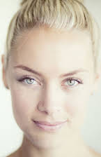 Rachel Skarsten as 