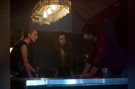 Zoo, Season 1: Murmuration