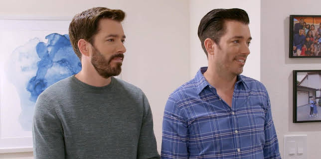 11:00 AM: Property Brothers: Forever Homes (S5 E10) (S5) | W | 11/26 2025