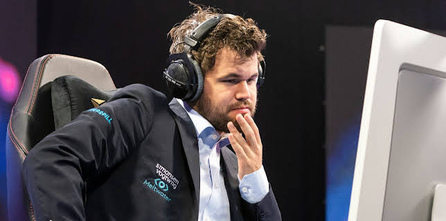 Titled Tuesday: Uke 12