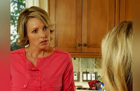 The Lake: The Complete First Season: Summer Changes