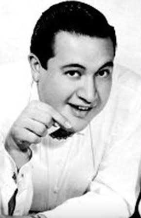 Eduardo Manzano as 